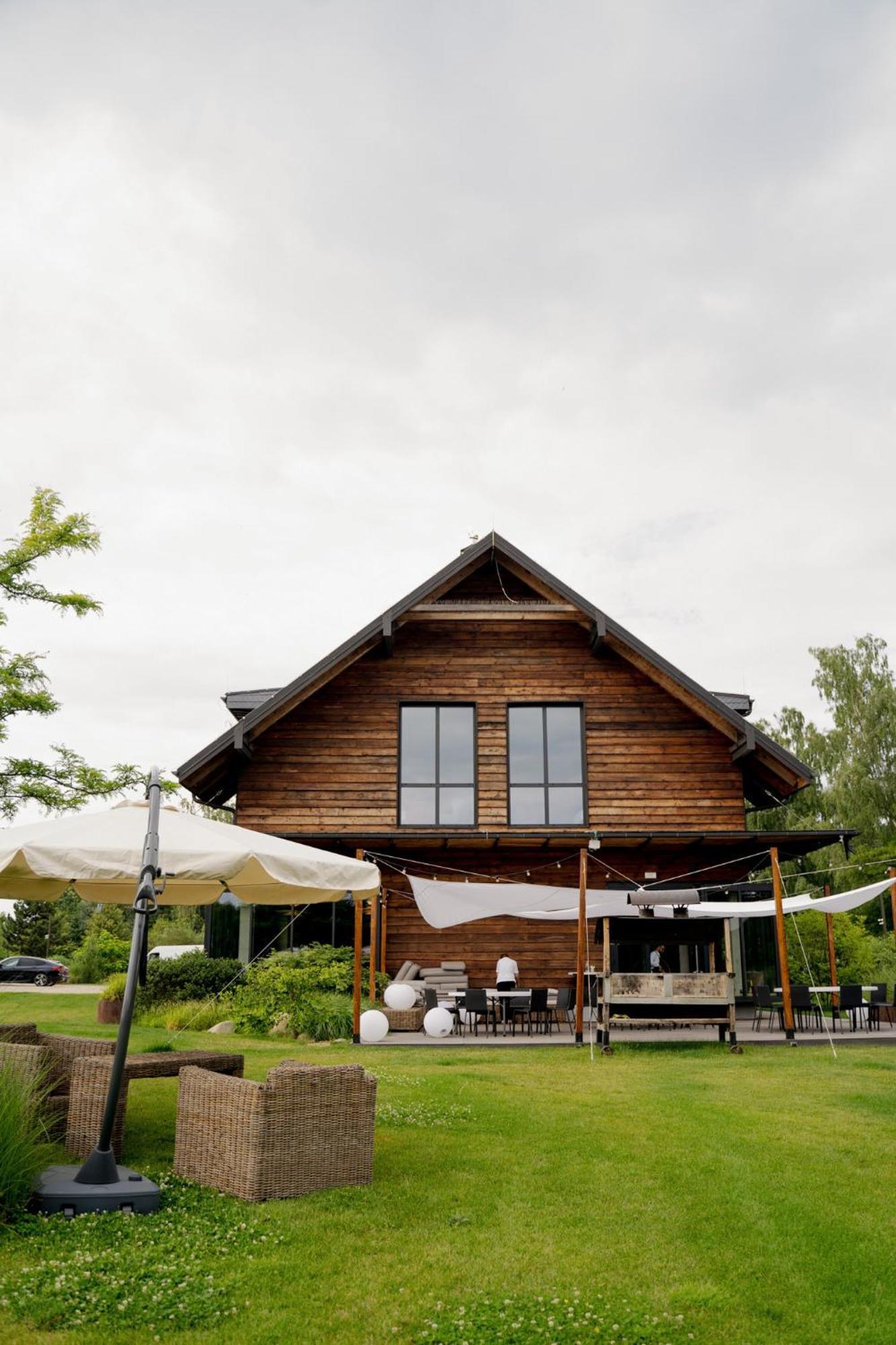 Karma House Goscienczyce Bed & Breakfast Grojec  Exterior photo